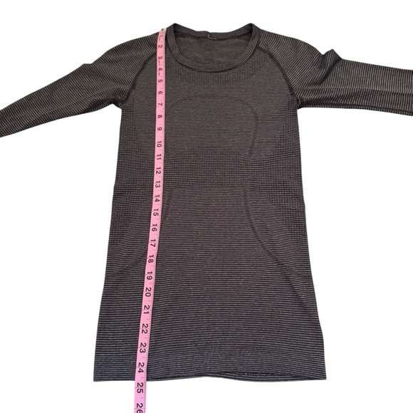 Lululemon | Swiftly Tech Long Sleeve Crew Tonka Stripe Heathered Black Size 2 - Picture 12 of 12